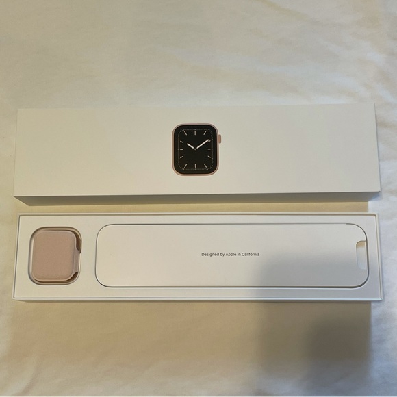 apple watch series 5 40mm - Picture 4 of 6